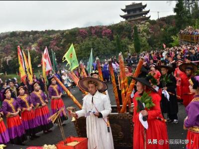 貴州民族在分布，語言文字，文化及宗教信仰方面的主要特特點(diǎn)？